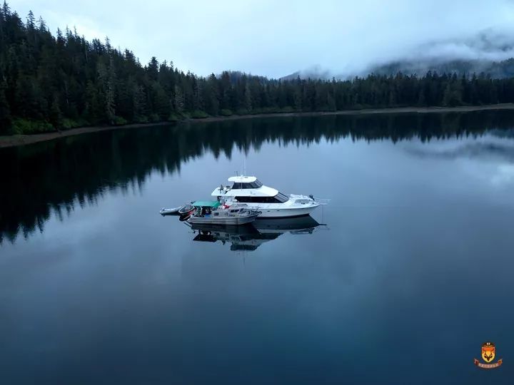 晚上在海湾